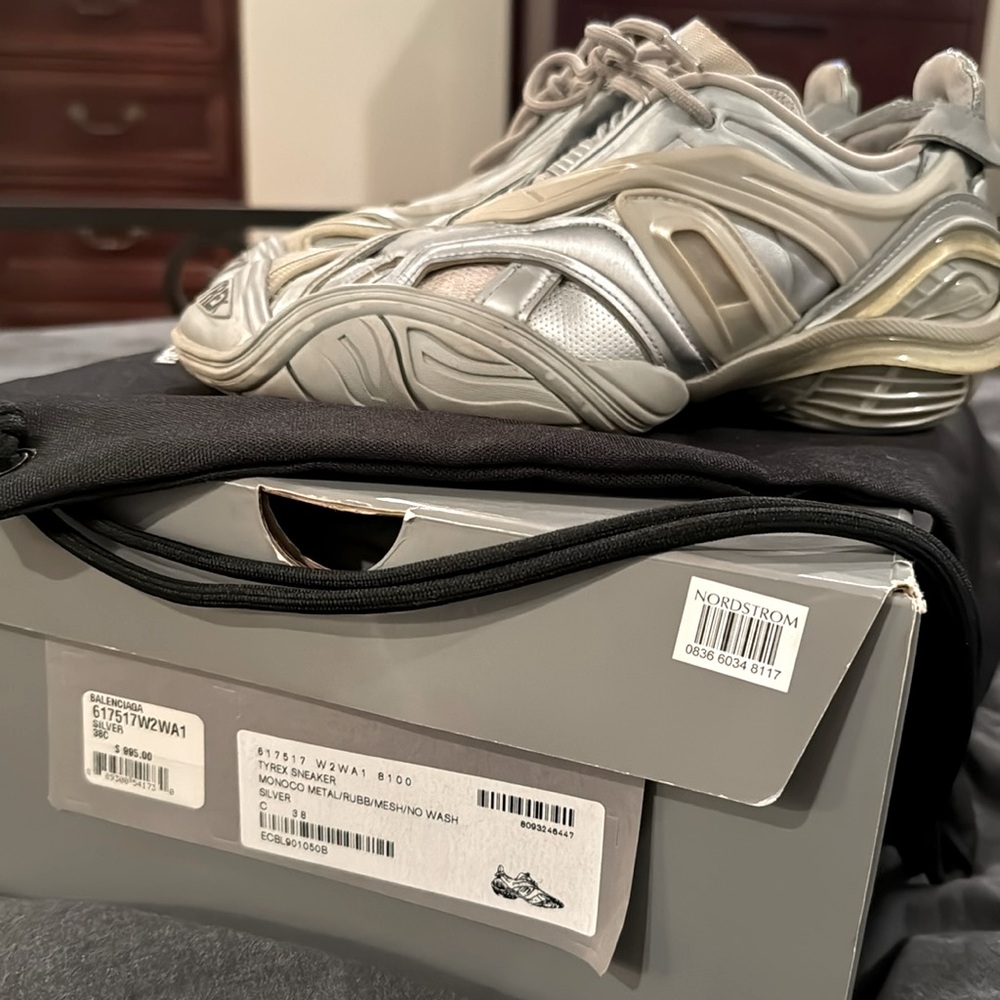 Balenciaga Tyrex size 38 or women’s 8
